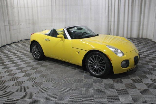 Photo of 2008 Mean Yellow Pontiac Solstice