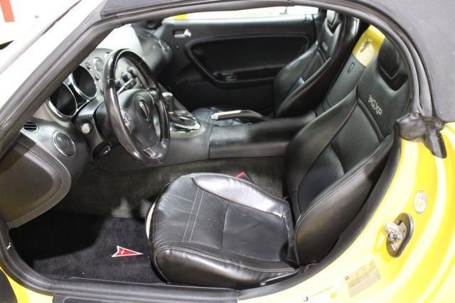 Photo of 2008 Mean Yellow Pontiac Solstice