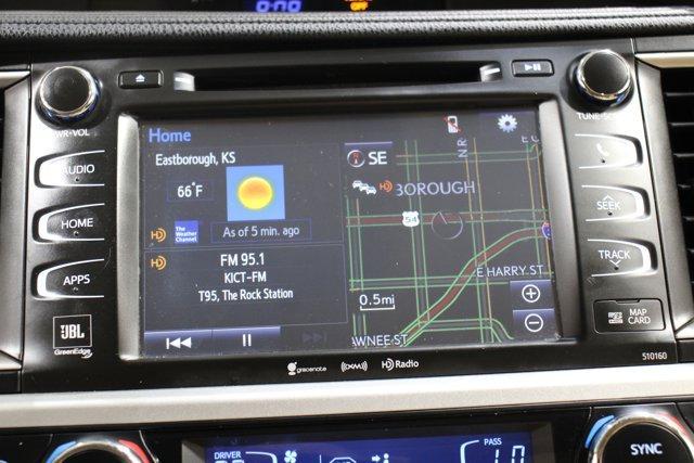 Photo of 2016 Blizzard Pearl Toyota Highlander
