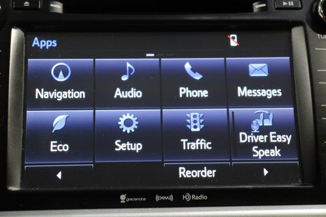 Photo of 2016 Blizzard Pearl Toyota Highlander