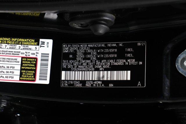 Photo of 2021 Midnight Black Metallic Toyota Highlander
