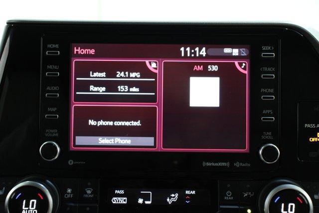 Photo of 2021 Midnight Black Metallic Toyota Highlander