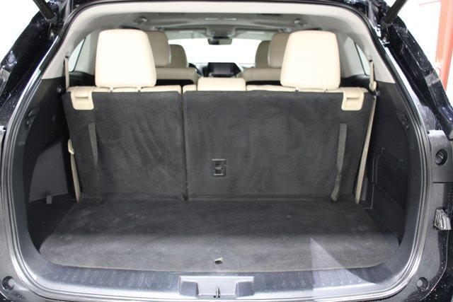 Photo of 2021 Midnight Black Metallic Toyota Highlander