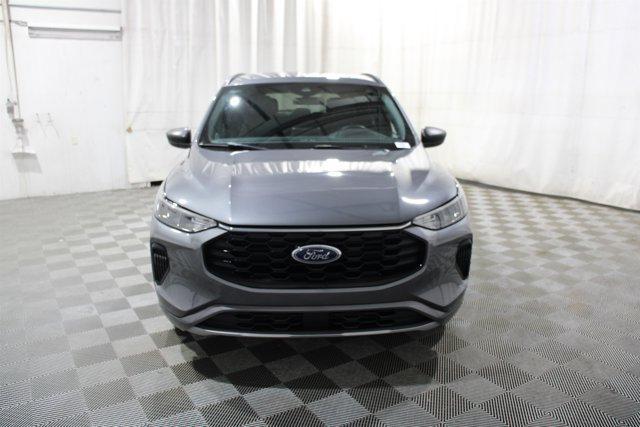 Photo of 2024 Carbonized Gray Metallic Ford Escape