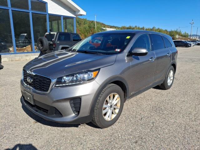 Photo of 2019 Titanium Silver Kia Sorento