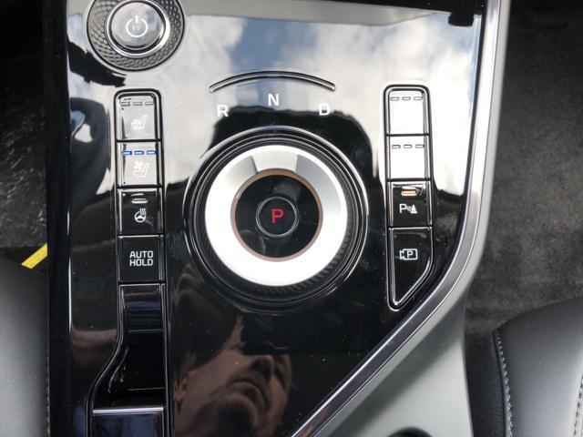 Photo of 2025 Runway Red Kia Niro EV