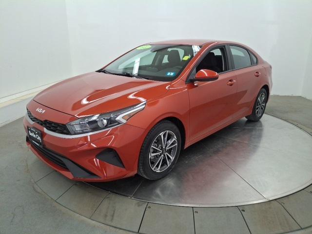 Photo of 2022 Fire Orange Kia Forte