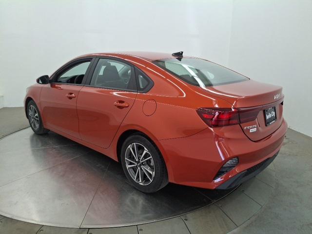 Photo of 2022 Fire Orange Kia Forte