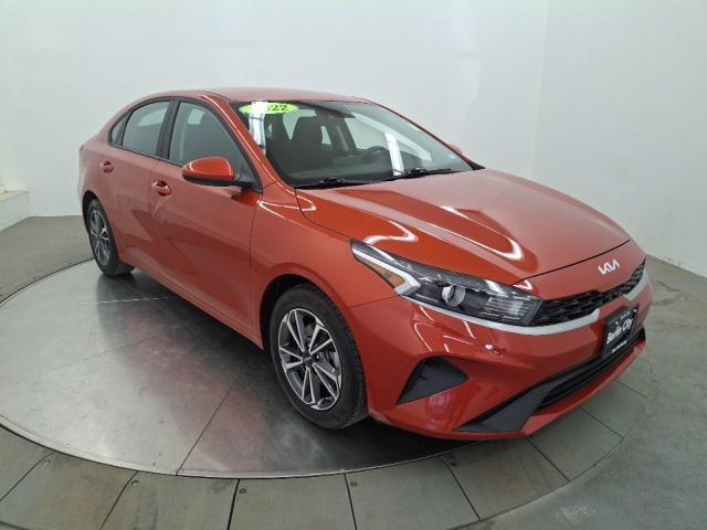 Photo of 2022 Fire Orange Kia Forte
