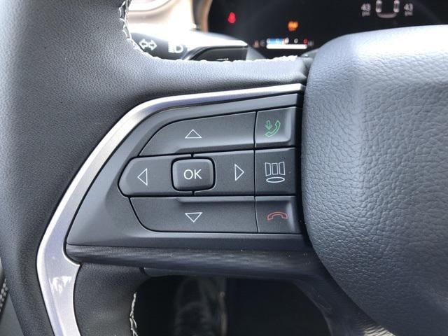 Photo of 2025 Velvet Red Pearlcoat Jeep Grand Cherokee L