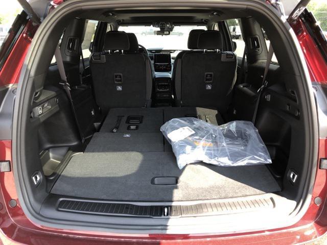 Photo of 2025 Velvet Red Pearlcoat Jeep Grand Cherokee L