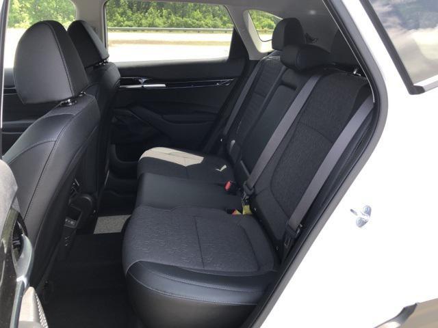 Photo of 2025 Snow White Pearl Kia Seltos