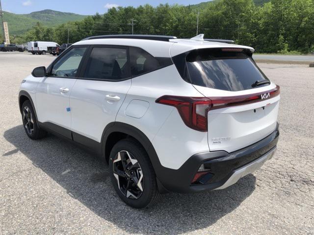 Photo of 2025 Snow White Pearl Kia Seltos