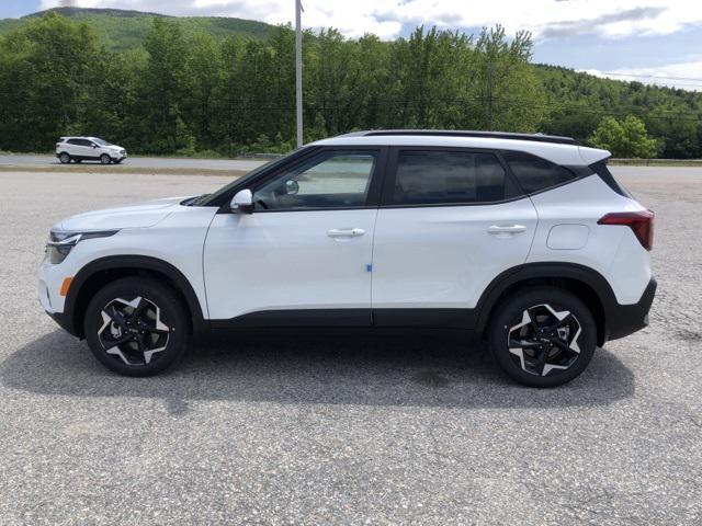 Photo of 2025 Snow White Pearl Kia Seltos