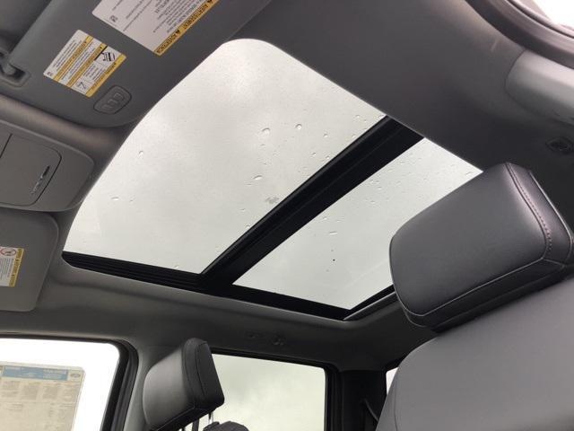 Photo of 2025 Glacier Gray Metallic Tri-Coat Ford F-250