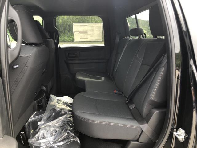Photo of 2025 Diamond Black Crystal Pearlcoat RAM 2500