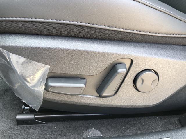 Photo of 2025 Glacier White Pearl Kia EV6