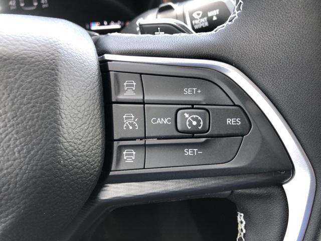 Photo of 2025 Baltic Gray Metallic Clearcoat Jeep Grand Cherokee L