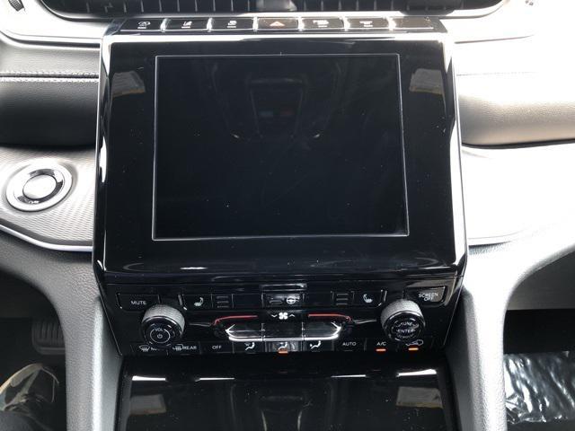 Photo of 2025 Baltic Gray Metallic Clearcoat Jeep Grand Cherokee L