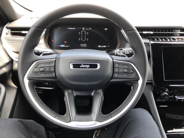 Photo of 2025 Baltic Gray Metallic Clearcoat Jeep Grand Cherokee L