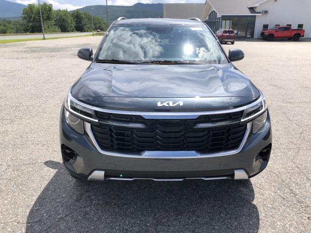 Photo of 2025 Gravity Gray Kia Seltos