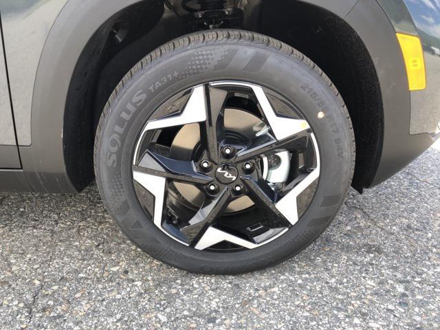 Photo of 2025 Gravity Gray Kia Seltos