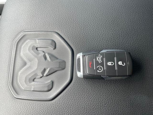 Photo of 2025 Granite Crystal Clearcoat Metallic RAM 2500