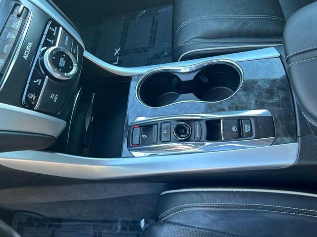 Photo of 2018 Bellanova White Pearl Acura TLX