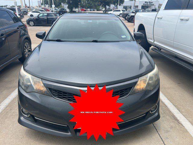 Photo of 2012 Gray Toyota Camry
