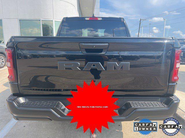 Photo of 2025 Diamond Black Crystal Pearlcoat RAM 1500