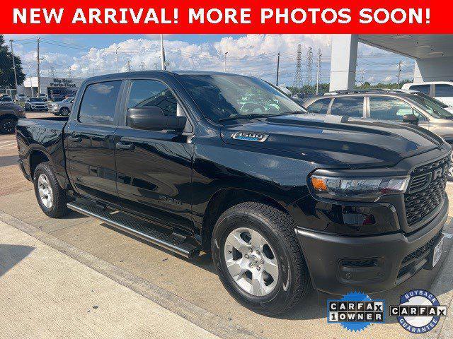 Photo of 2025 Diamond Black Crystal Pearlcoat RAM 1500