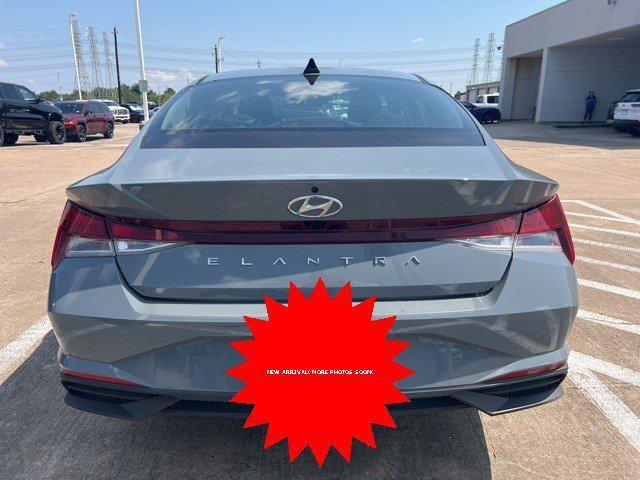 Photo of 2022 Electric Shadow Hyundai ELANTRA