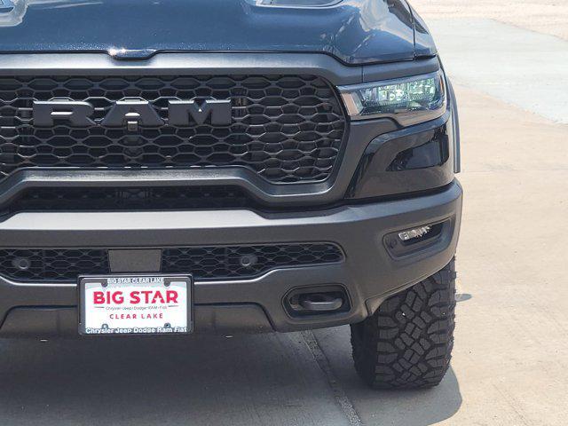 Photo of 2026 Diamond Black Crystal Pearlcoat RAM 1500