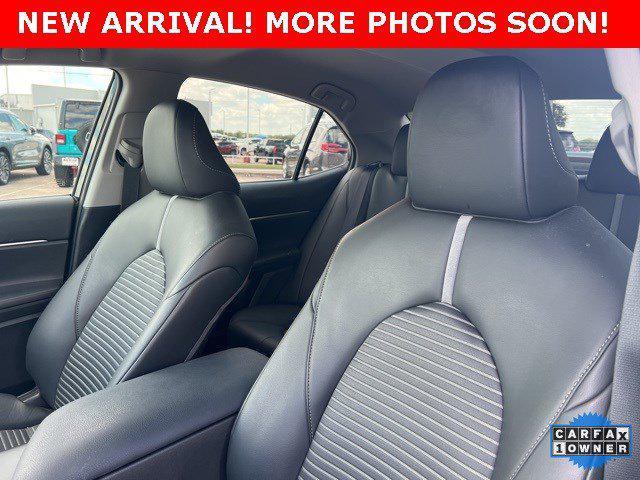 Photo of 2023 Midnight Black Metallic Toyota Camry