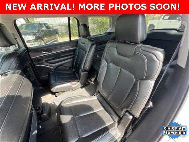 Photo of 2023 Bright White Clearcoat Jeep Grand Cherokee L
