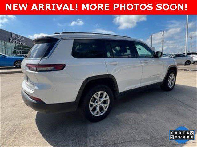 Photo of 2023 Bright White Clearcoat Jeep Grand Cherokee L