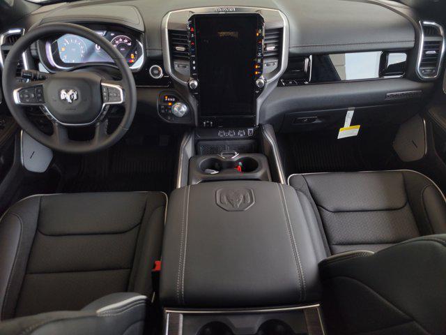 Photo of 2026 Diamond Black Crystal Pearlcoat RAM 1500