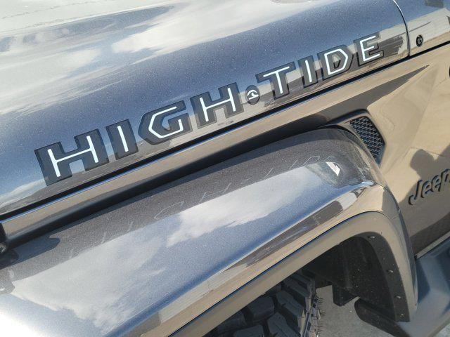 Photo of 2025 Granite Crystal Metallic Clearcoat Jeep Gladiator
