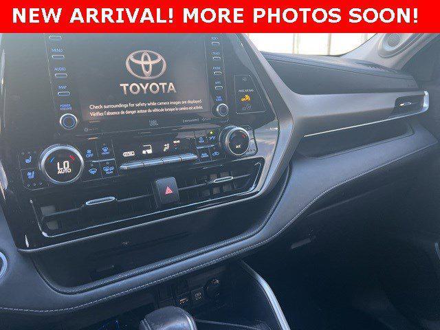 Photo of 2020 Blizzard Pearl Toyota Highlander