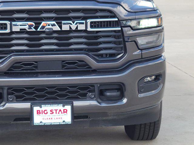 Photo of 2025 Granite Crystal Metallic Clearcoat RAM 2500