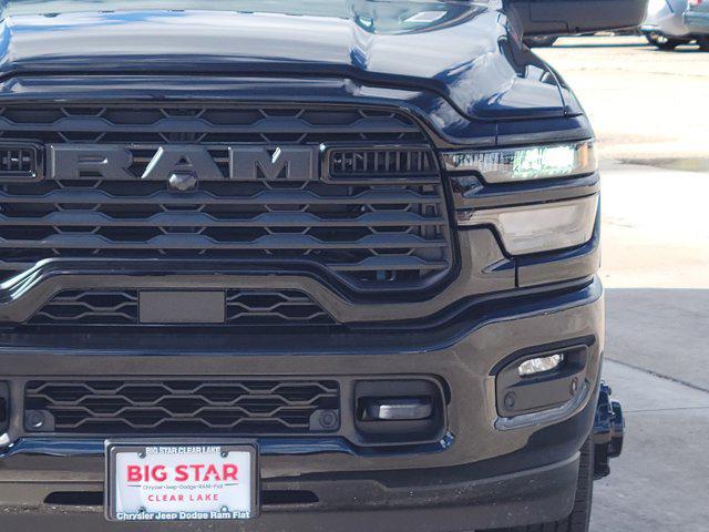 Photo of 2026 Diamond Black Crystal Pearlcoat RAM 3500