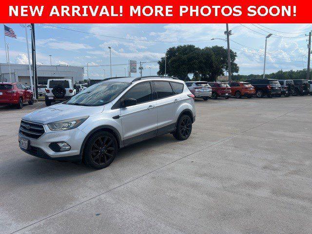 Photo of 2019 Ingot Silver Ford Escape