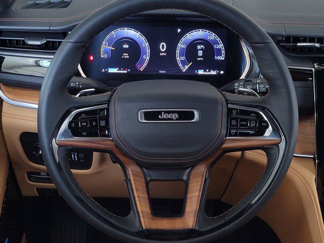 Photo of 2025 Bright White Clearcoat Jeep Grand Cherokee L
