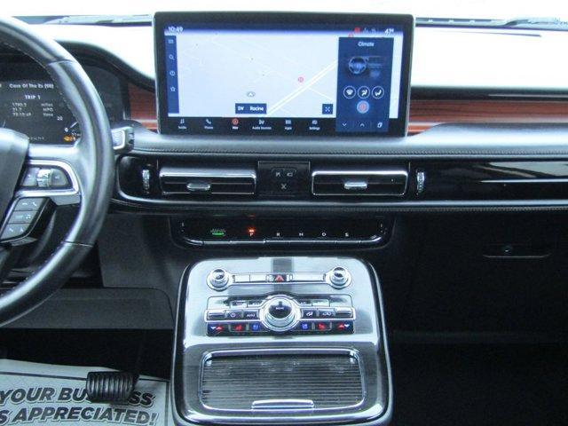 Photo of 2022 Silver Radiance Metallic Lincoln Nautilus