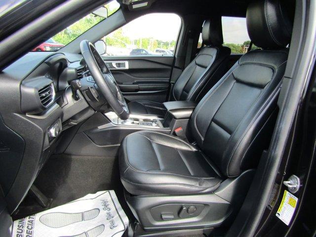 Photo of 2020 Agate Black Metallic Ford Explorer