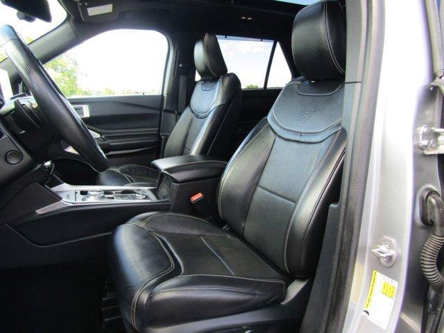 Photo of 2020 Iconic Silver Metallic Ford Explorer