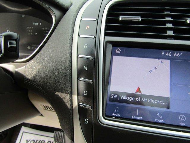 Photo of 2020 Magnetic Gray Lincoln Nautilus