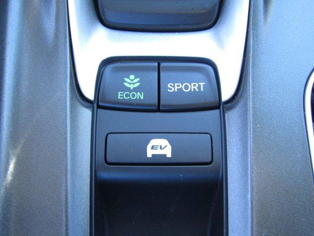 Photo of 2022 Platinum White Pearl Honda Accord Hybrid