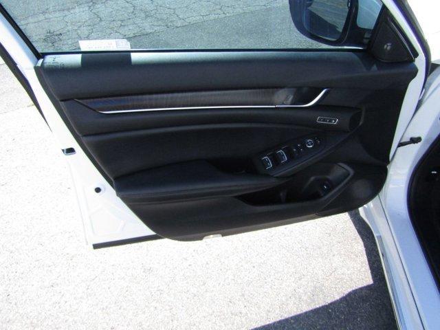 Photo of 2022 Platinum White Pearl Honda Accord Hybrid