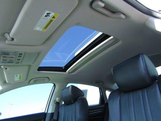 Photo of 2022 Platinum White Pearl Honda Accord Hybrid